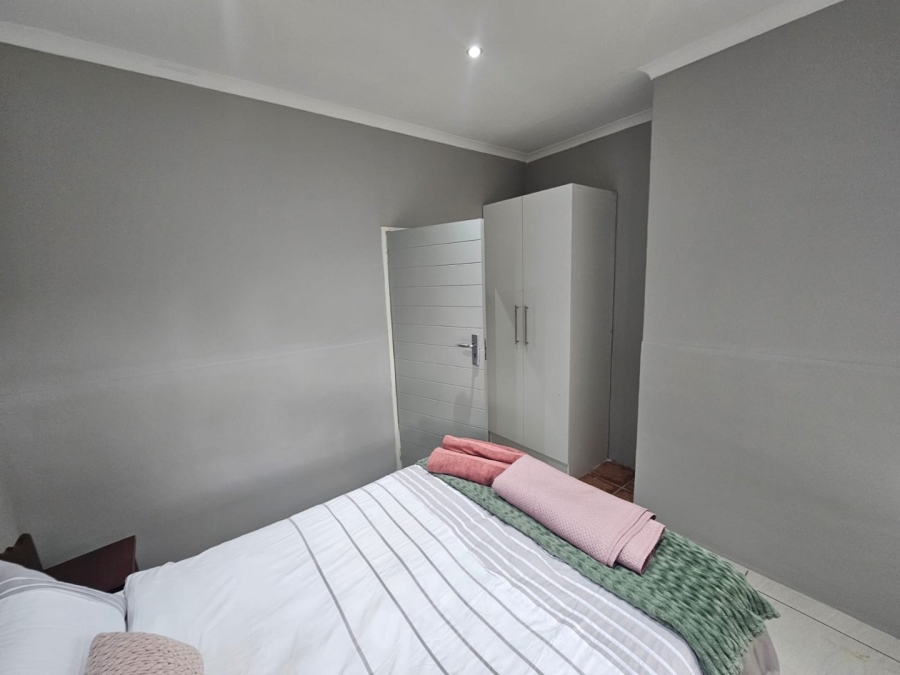 To Let 4 Bedroom Property for Rent in Aston Bay Eastern Cape